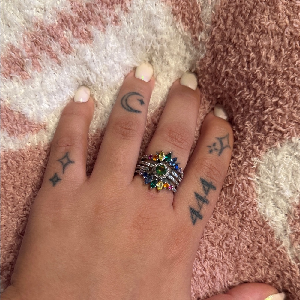 Size 7 autism awareness ring from bomb party